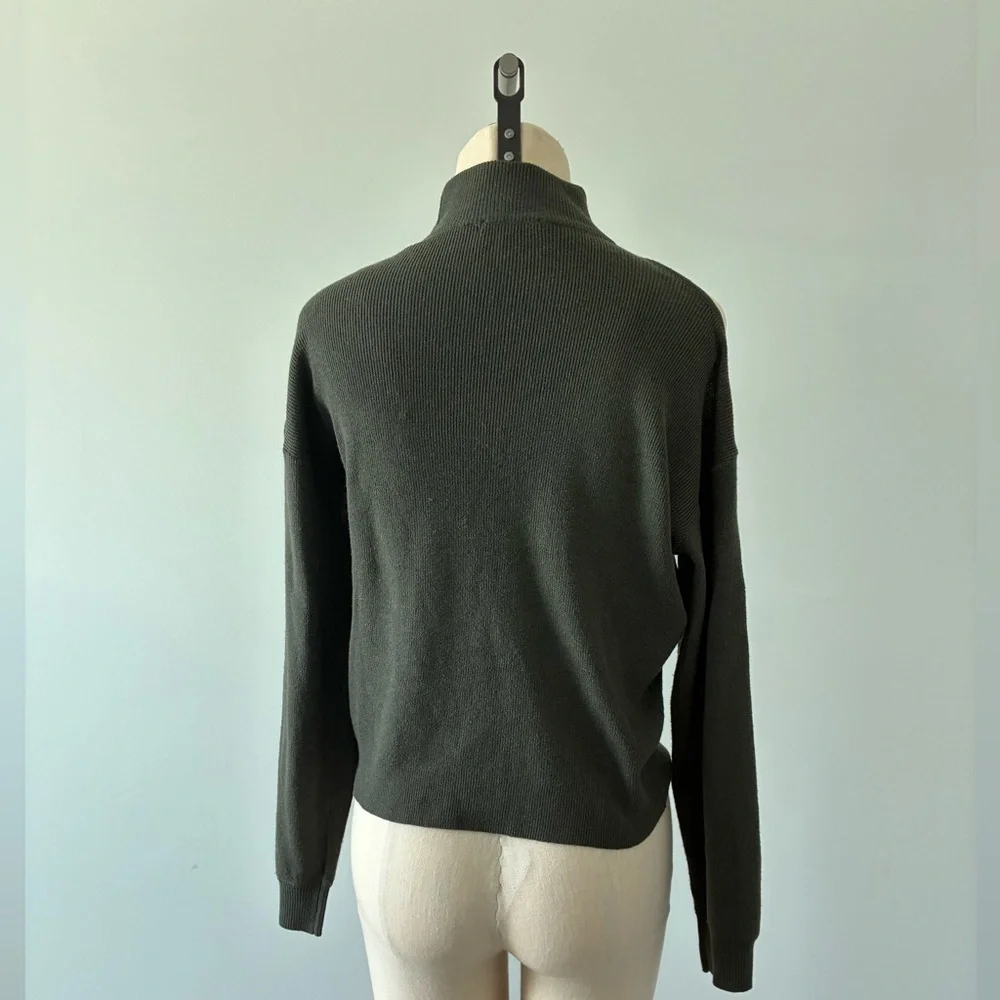 Evereve Ribbed Mock Neck Cut Out Stretchy Sweater